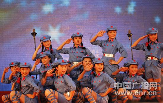 多哈女乒再战张本美和，国乒女将见招拆招，狭路“遇狼”勇者胜